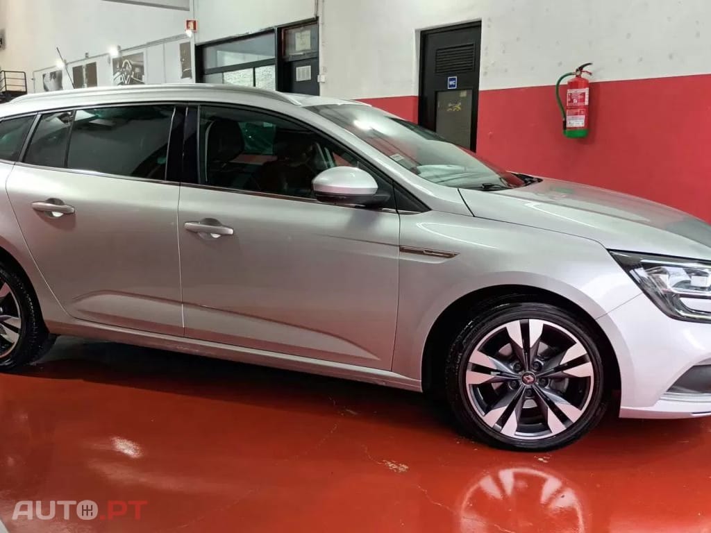 Renault Mégane Sport Tourer 1.5 Blue dCi Intens EDC