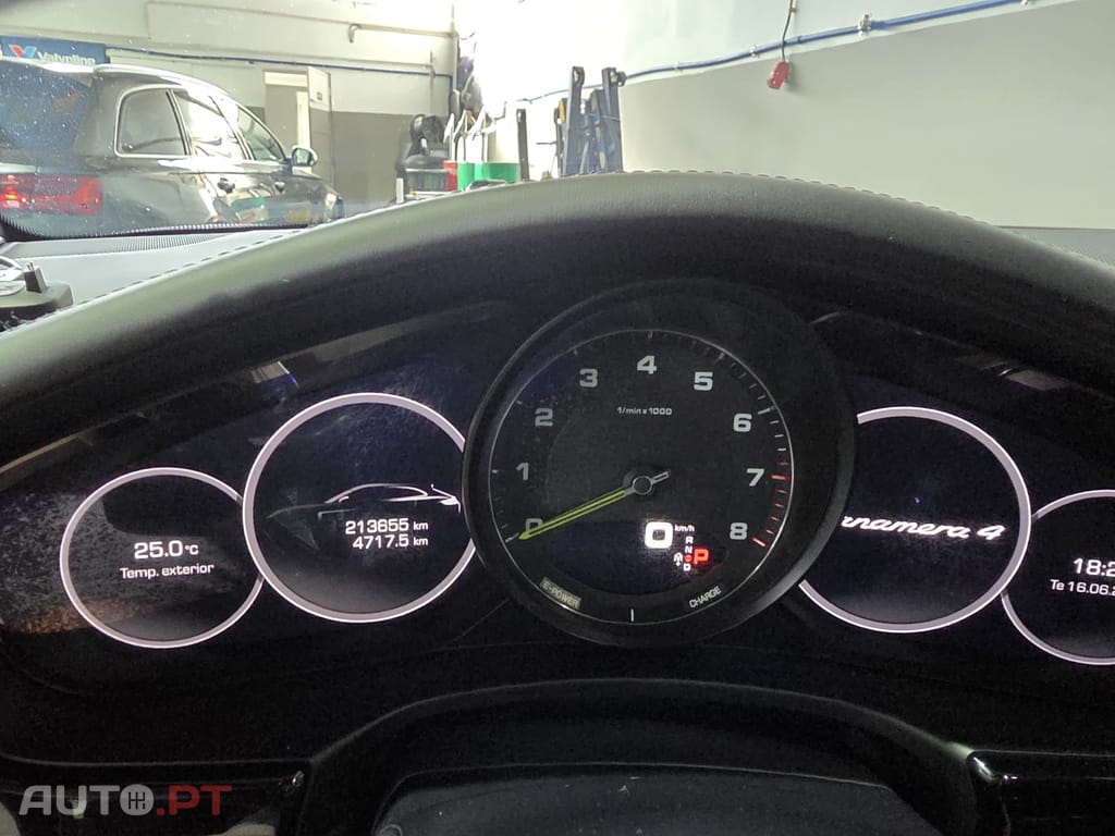 Porsche Panamera 4 E-Hybrid Executive