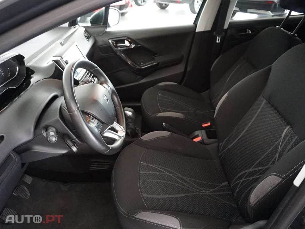 Peugeot 208 1.2 PureTech Style