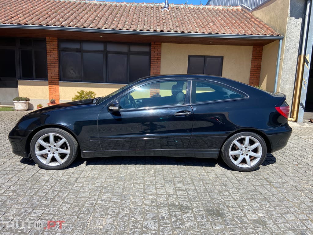 Mercedes-Benz C 220 CDI COUPE