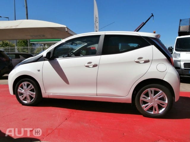 Toyota Aygo 1.0 X-Play+X-Touch