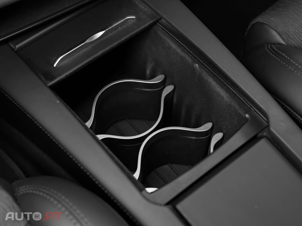 Tesla Model S 75