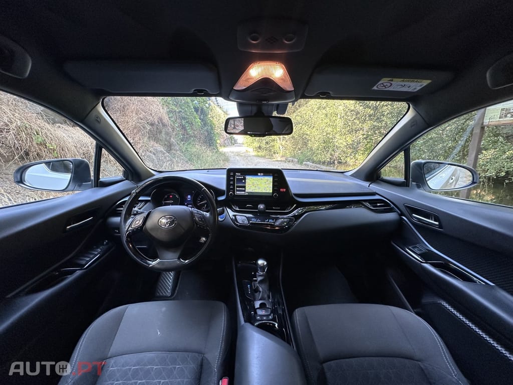 Toyota C-HR 1.8 Hybrid Exclusive