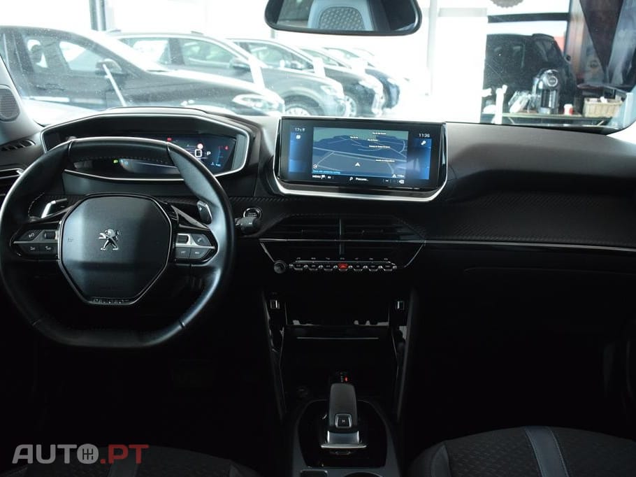 Peugeot 2008 1.5 BlueHDi Allure EAT8