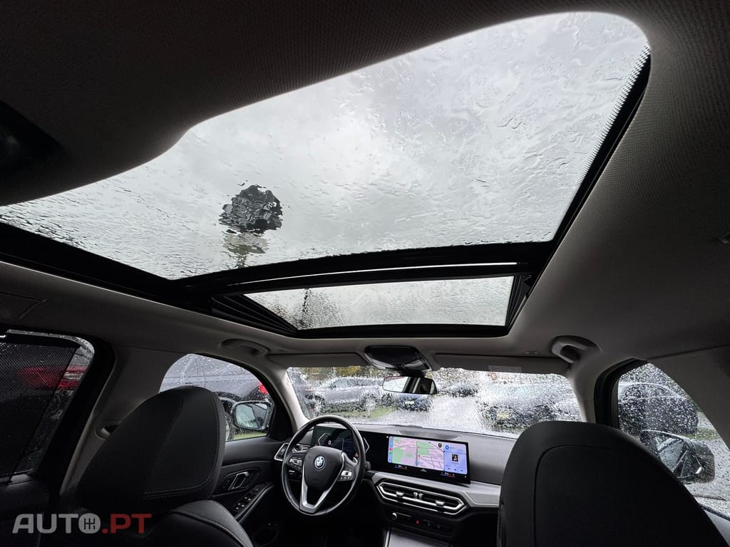 BMW 330 e Touring Corporate Edition Auto