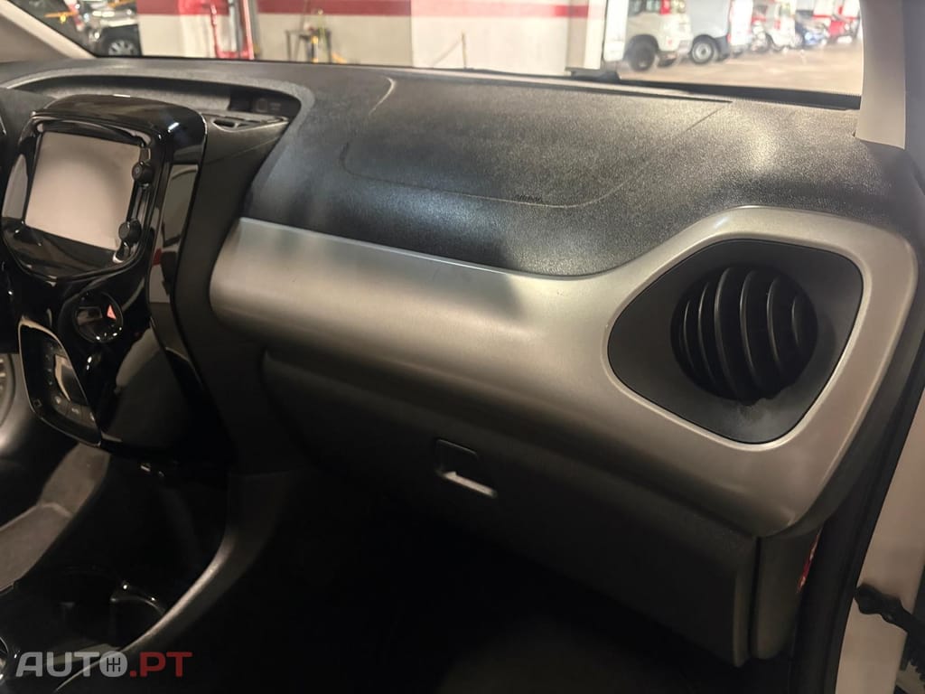Peugeot 108 Top! 1.2 VTi Allure + ADML