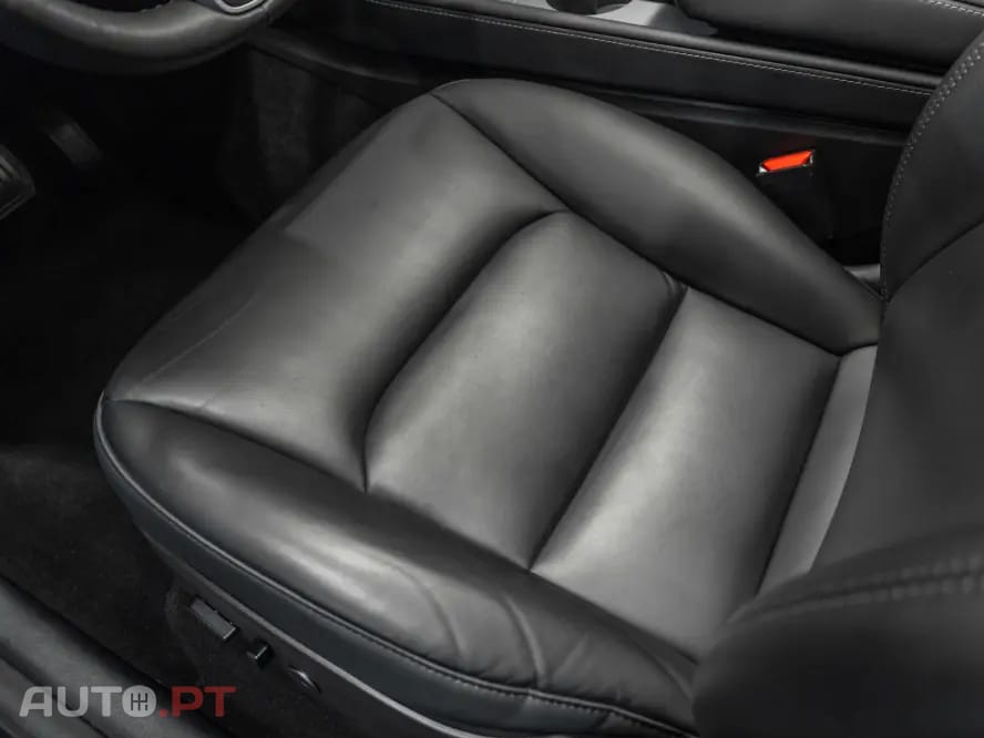 Tesla Model Y Long Range Dual Motor AWD