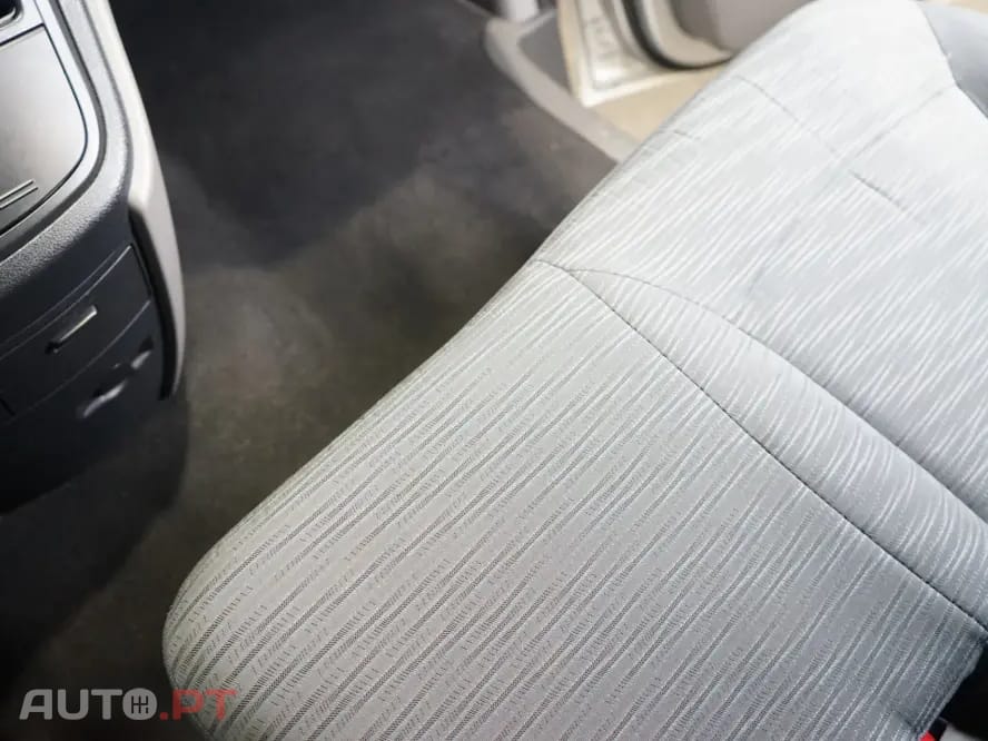 Hyundai H-1 2.5 CRDi Travel Comfort