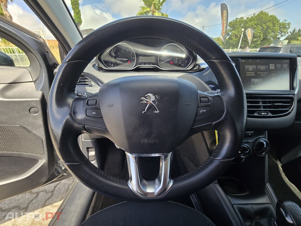 Peugeot 208 1.2 PureTech Allure