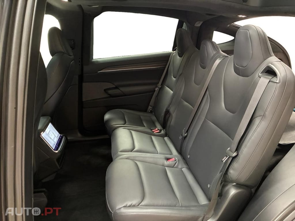 Tesla Model X Dual-Motor AWD