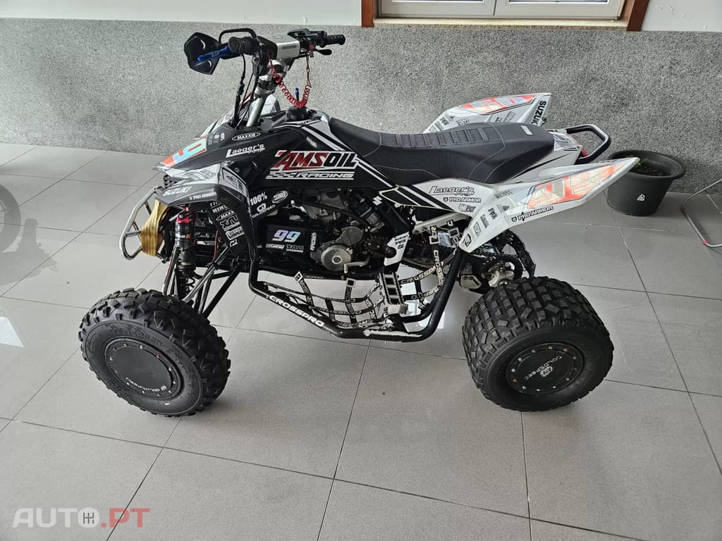 Suzuki LT-R S