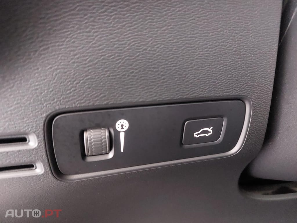 Volvo XC40 1.5 T2 Momentum