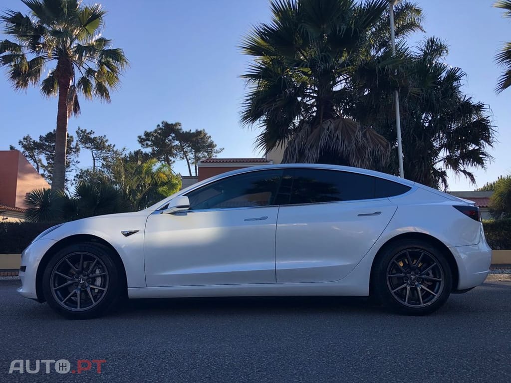 Tesla Model 3 Standard Range Plus RWD