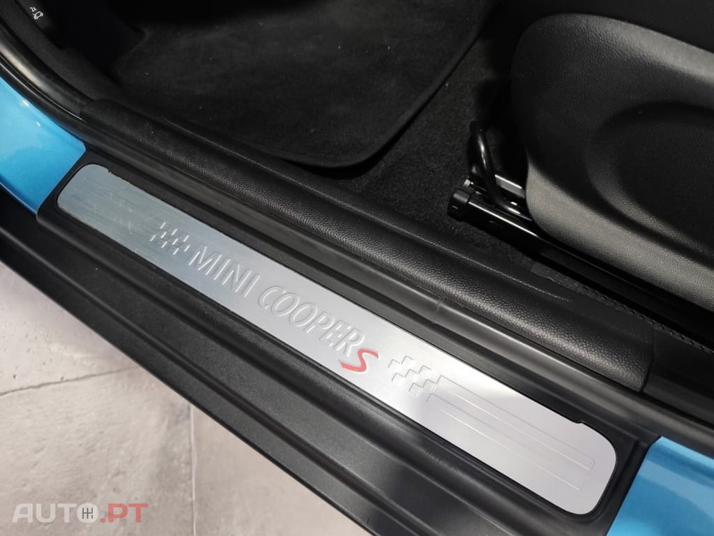 MINI Cooper Cooper S