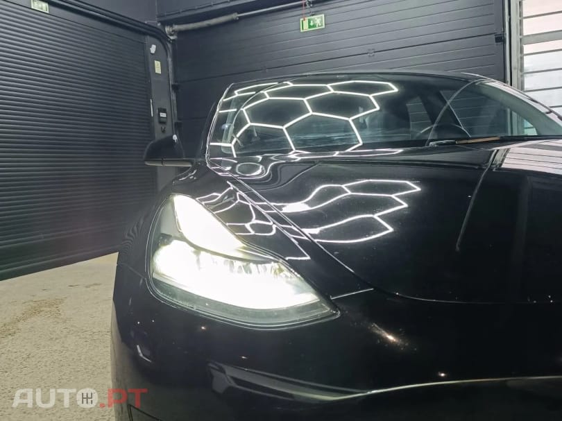 Tesla Model 3 Standard Range Plus RWD