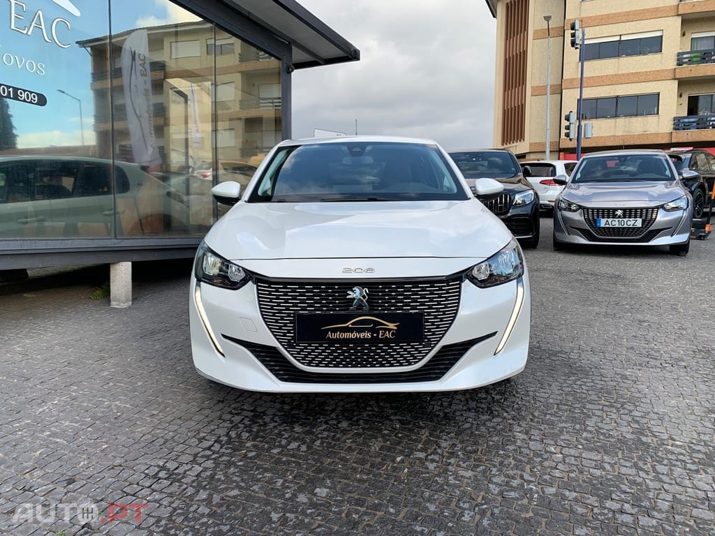 Peugeot E-208 50 kWh Allure Pack