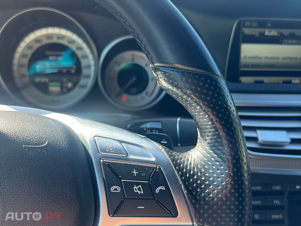 Mercedes-Benz E 300 BlueTEC Hybrid Avantgarde