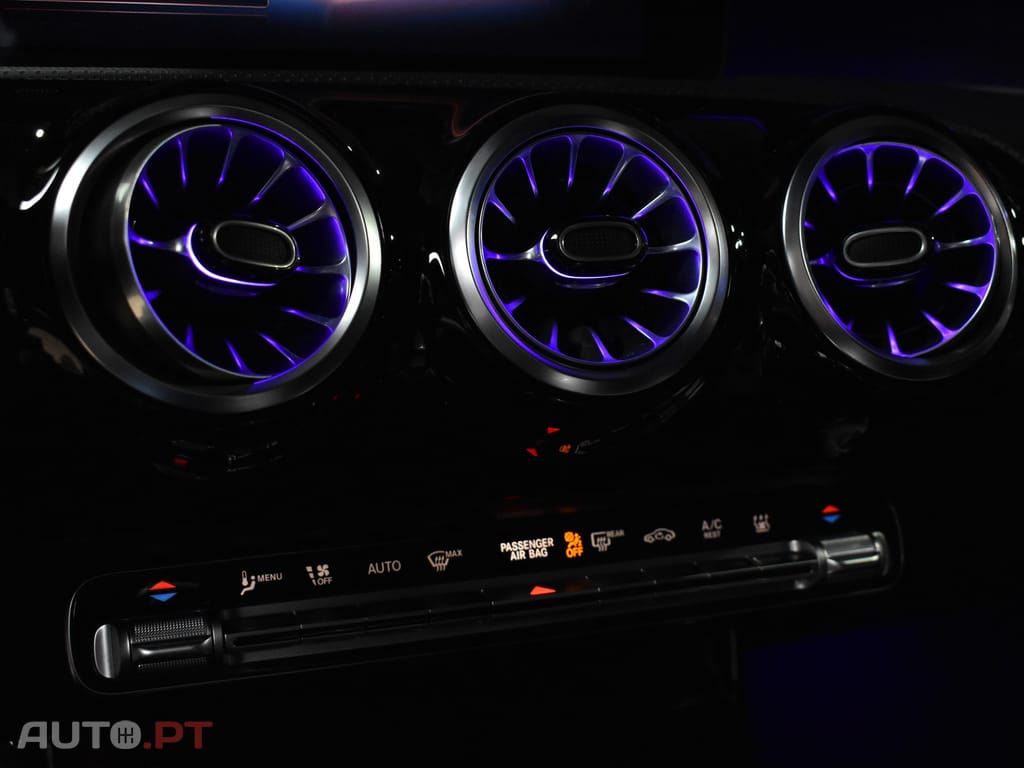 Mercedes-Benz A 250 e 8G-DCT AMG Line