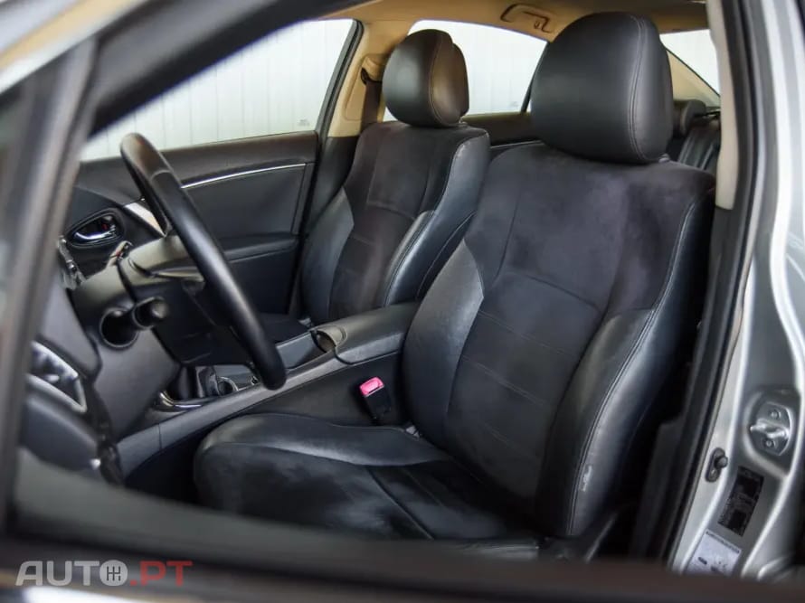 Toyota Avensis SD 2.0 D-4D Exclusive