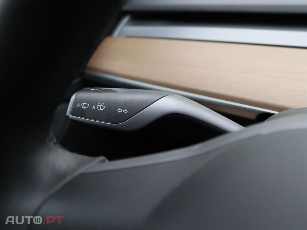 Tesla Model 3 Long-Range AWD I.V.A DEDUTÍVEL