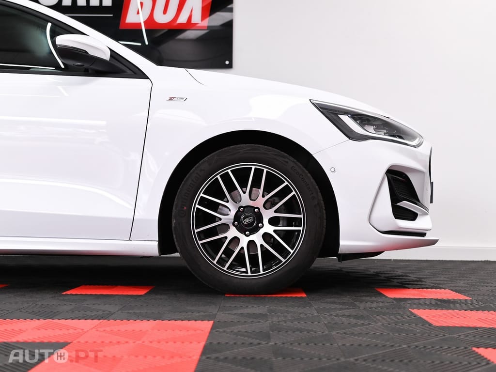 Ford Focus 1.0 EcoBoost MHEV ST-Line X Aut.