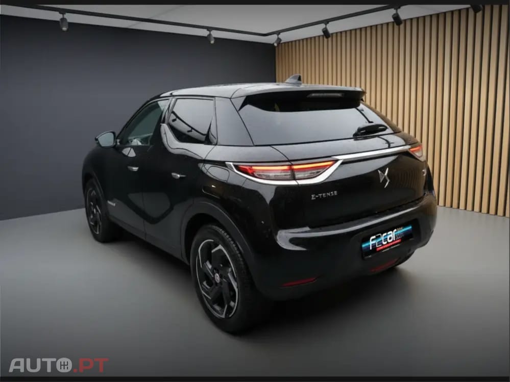 DS DS3 Crossback E-Tense Performance Line