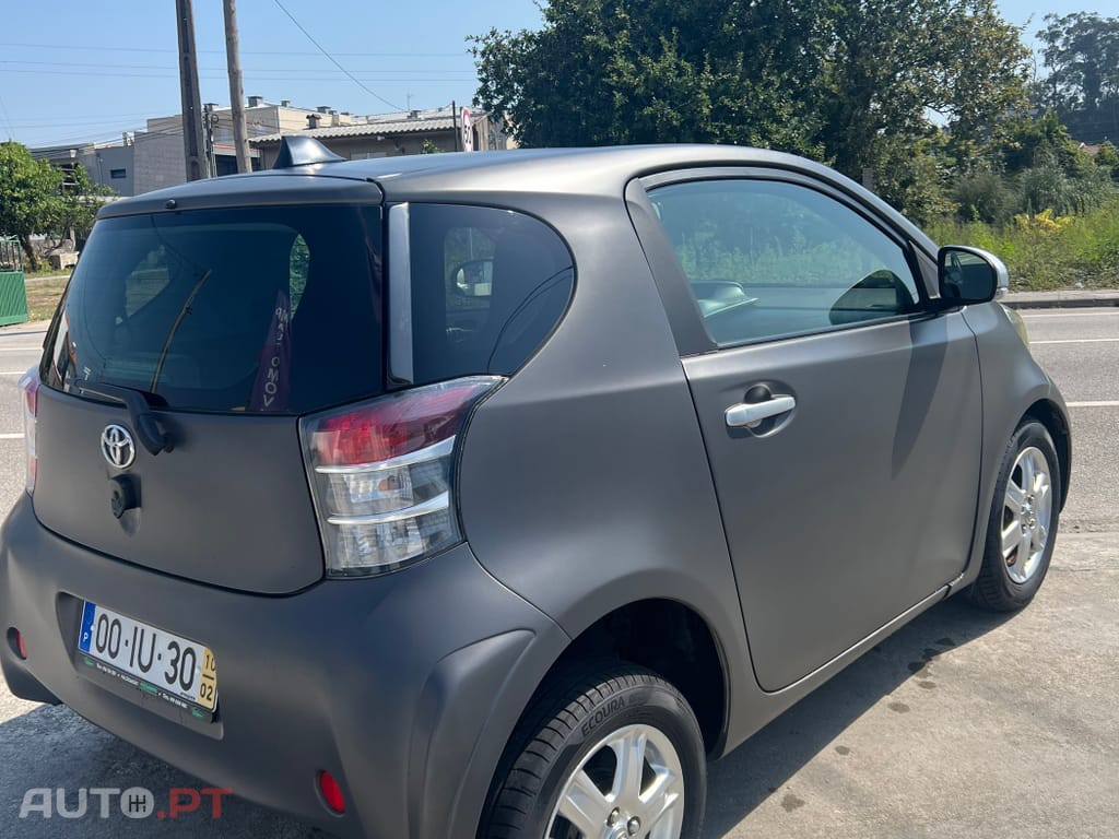 Toyota iQ 1.0 VVT-i