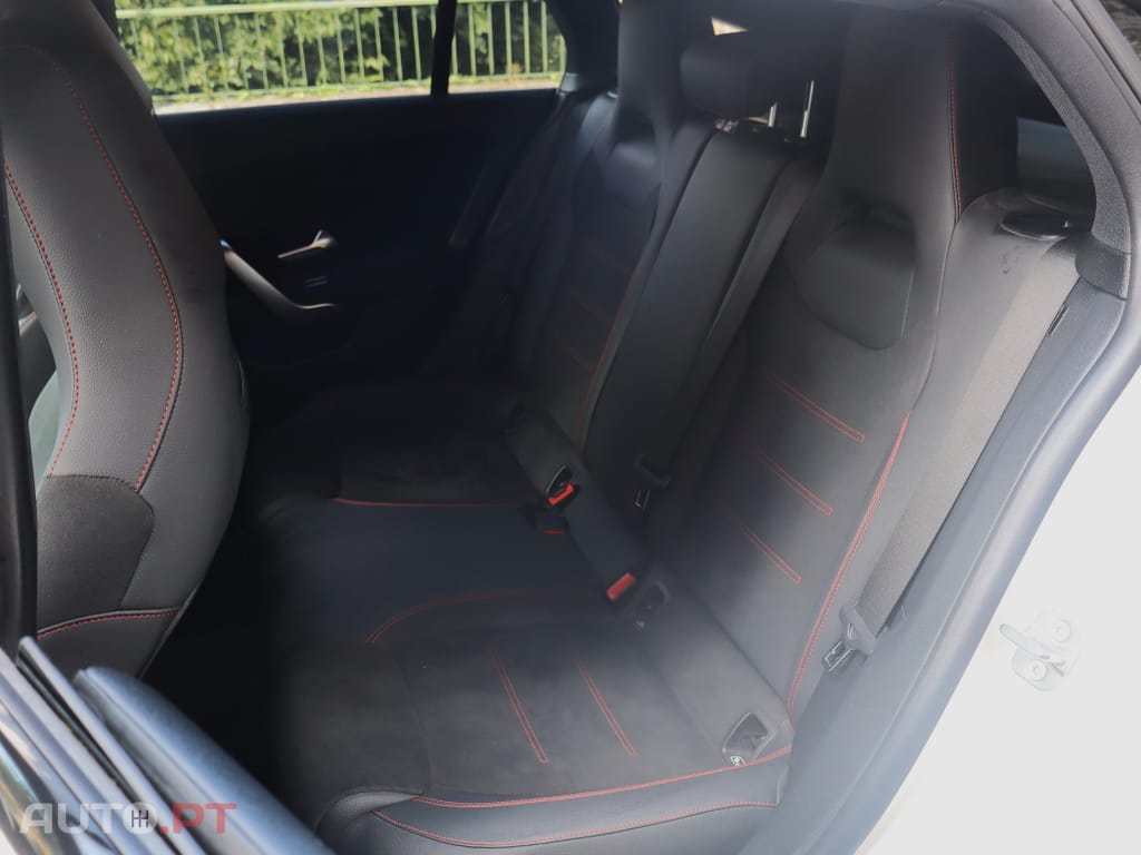 Mercedes-Benz CLA 250 e  Shooting Brake AMG Line