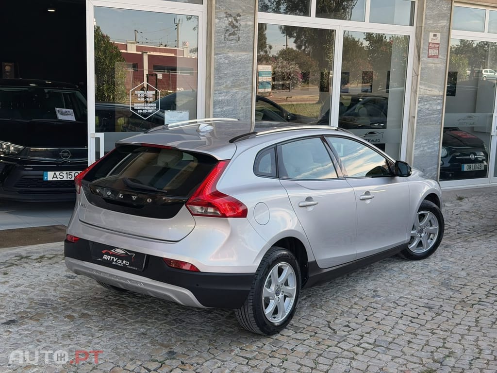 Volvo V40 Cross Country 1.6 D2 Momentum