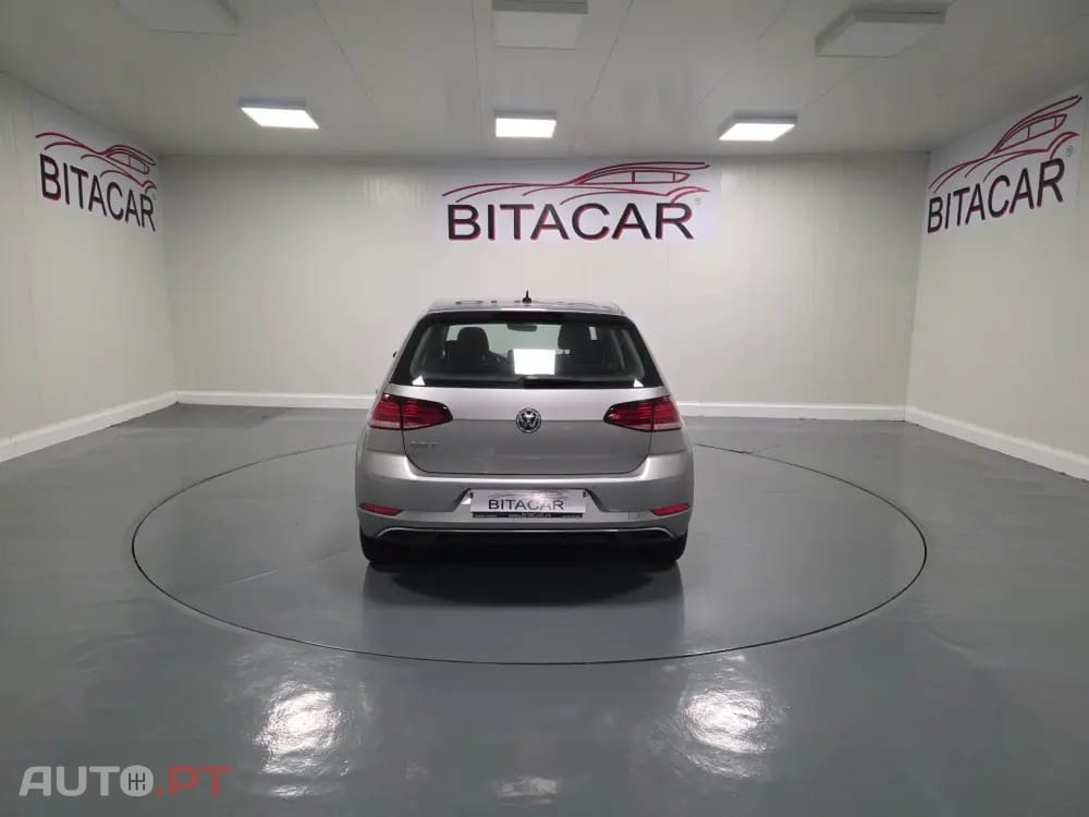 Volkswagen Golf 1.6 TDI CONFORTLINE
