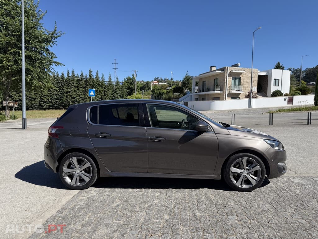 Peugeot 308 1.6 BlueHDi Allure J17