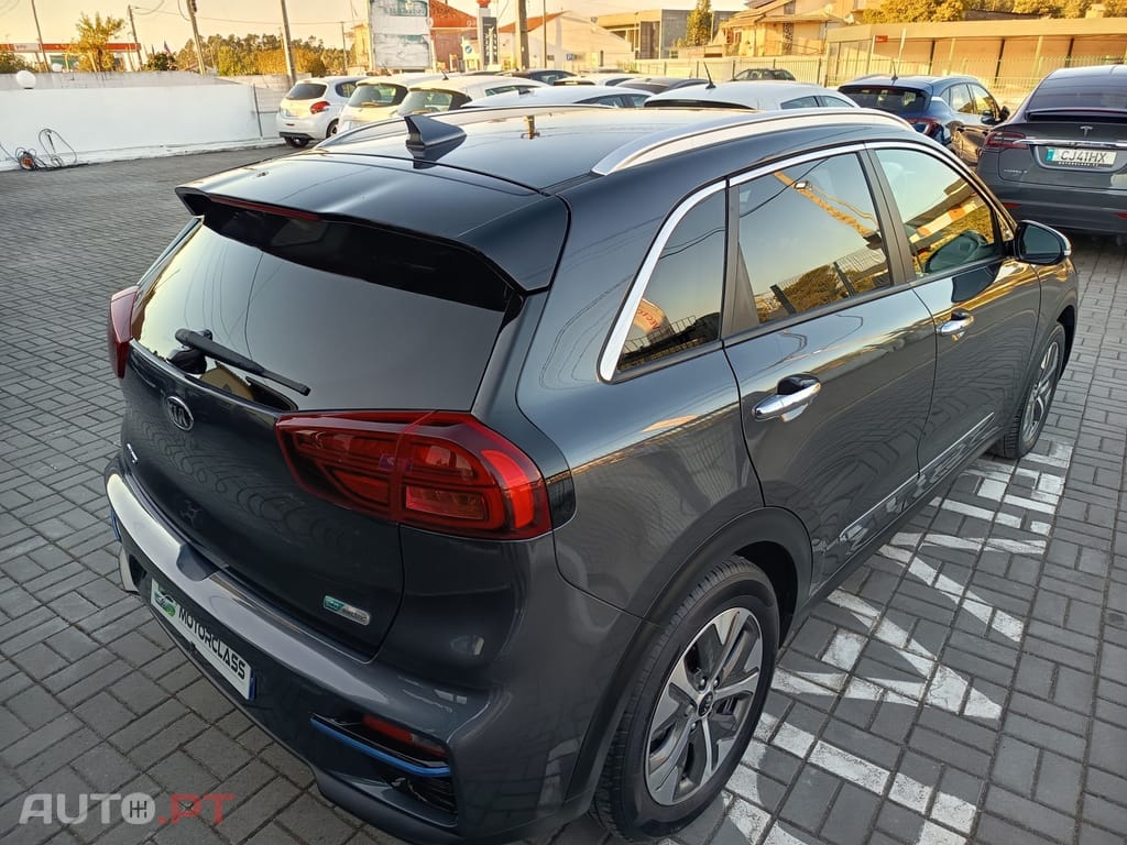 Kia Niro 64kWh — fotografia 12
