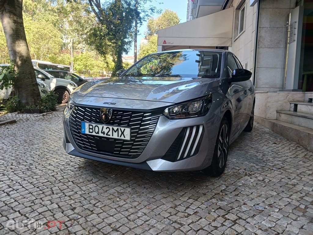 Peugeot 208 1.2 Hybrid Allure e-DCS6