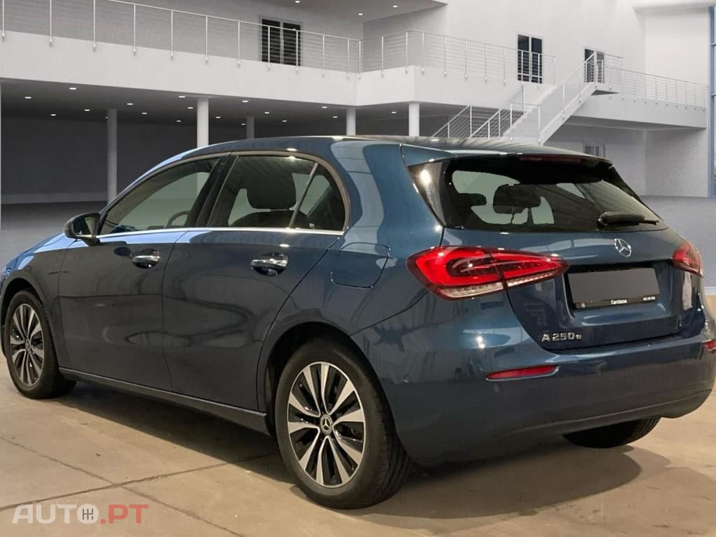 Mercedes-Benz A 250 e Style Plus