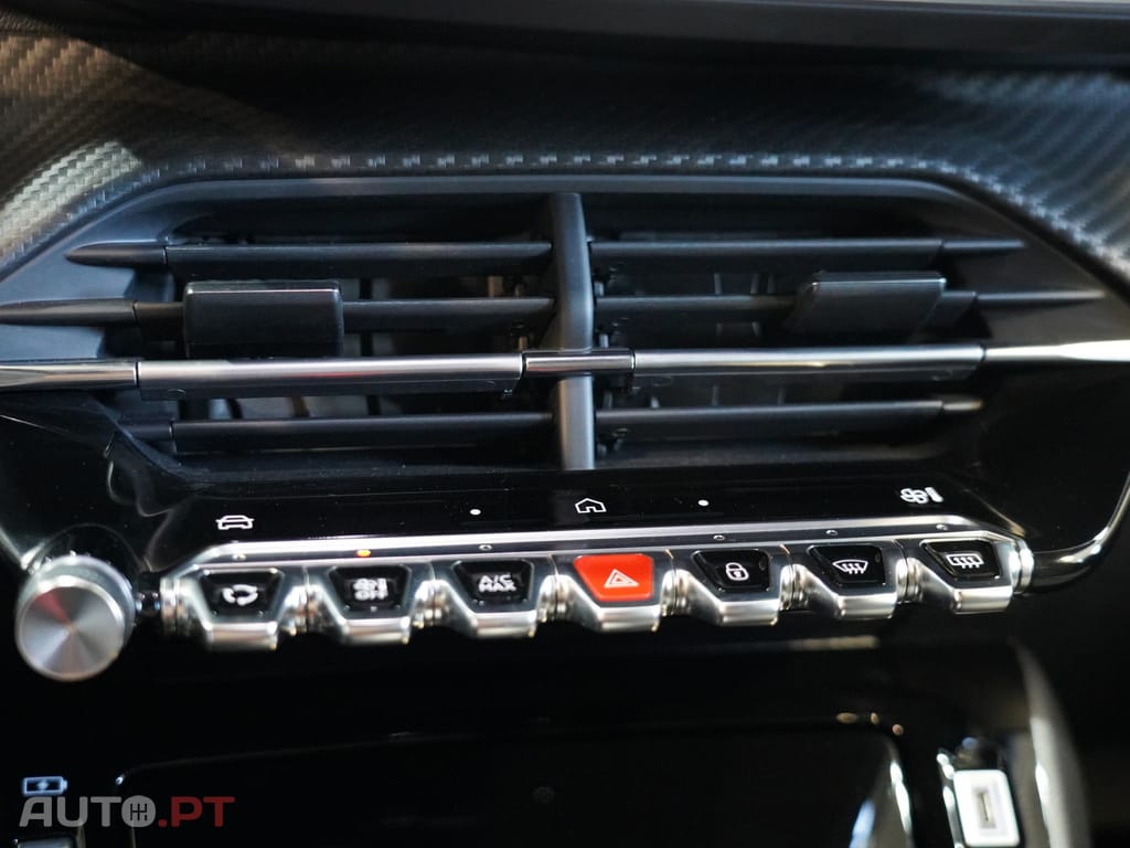 Peugeot 2008 1.2 PureTech Allure EAT8