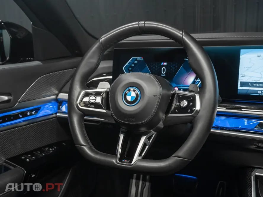 BMW 750 750e xDrive Pack Desportivo M