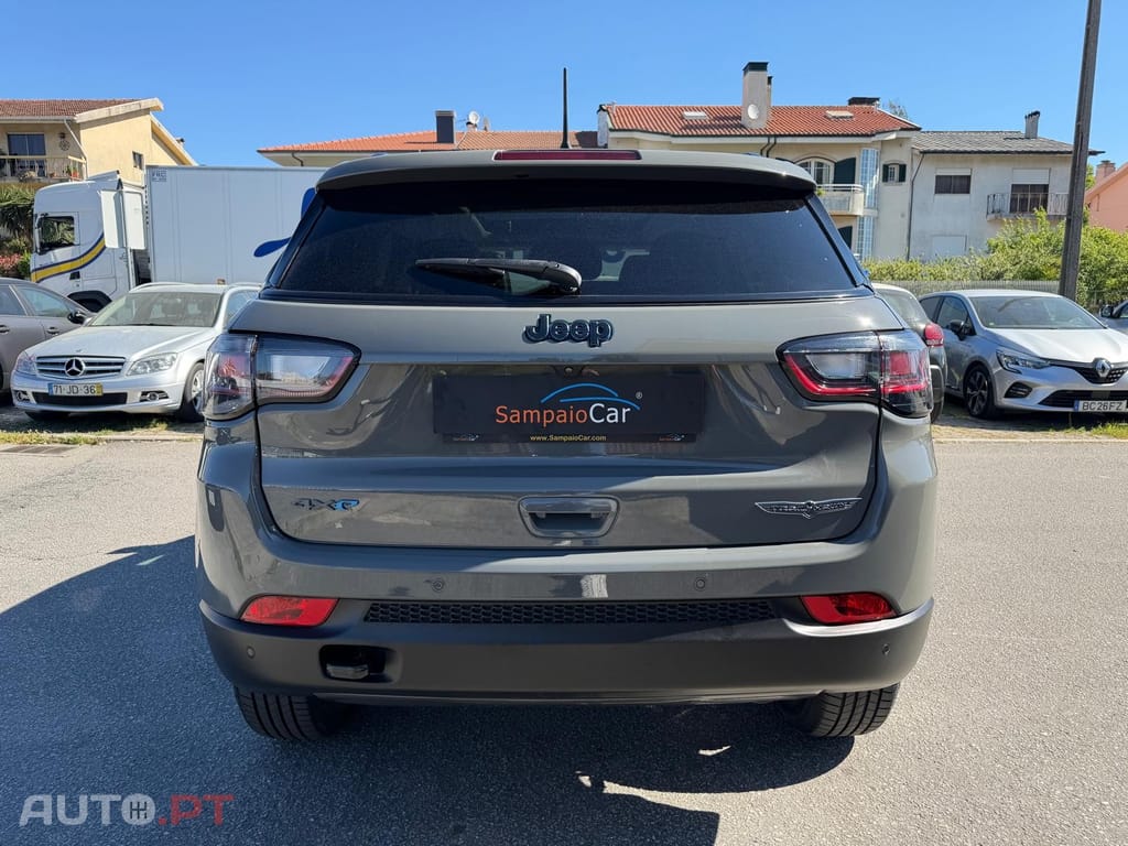 Jeep Compass 1.3 TG Trailhawk