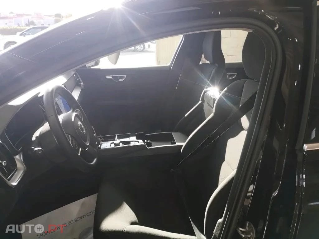 Volvo V60 2.0 T6 AWD TE Inscription Expression