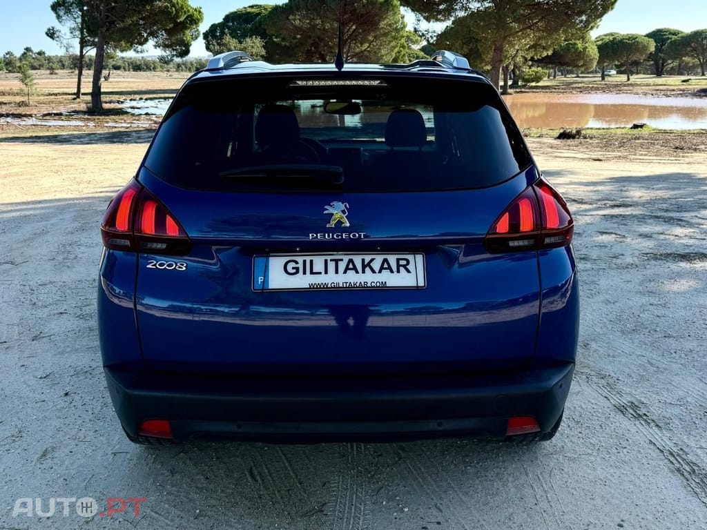 Peugeot 2008 1.2 PureTech Signature