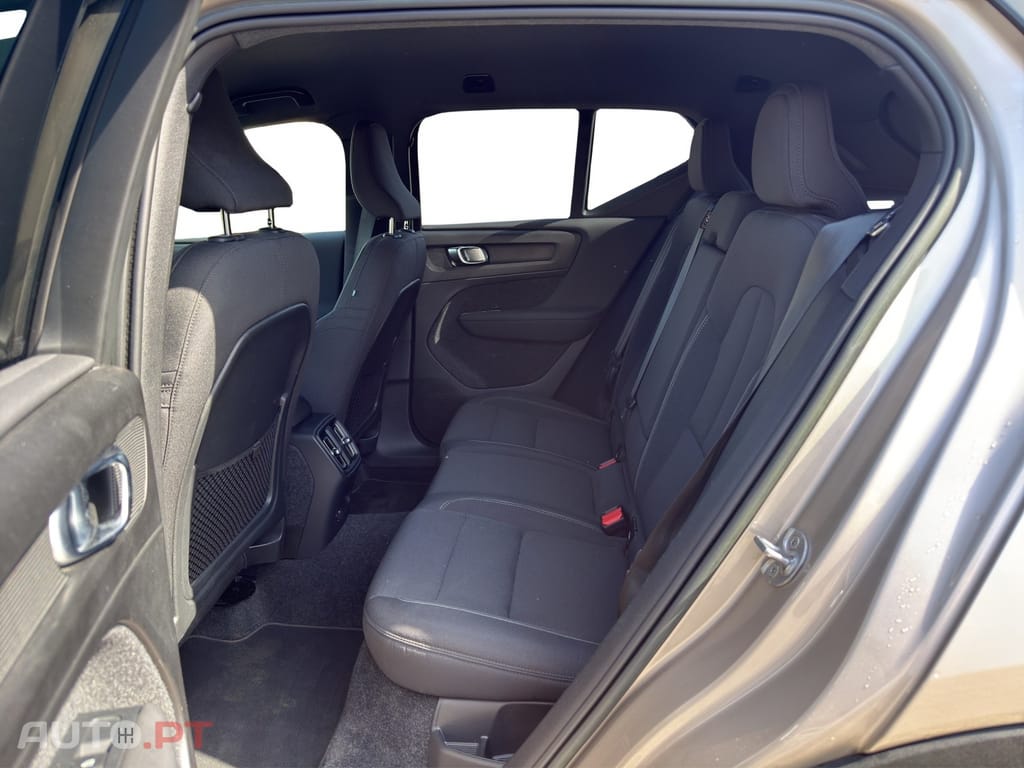 Volvo XC40 Recharge 69 kWh Single Motor Plus