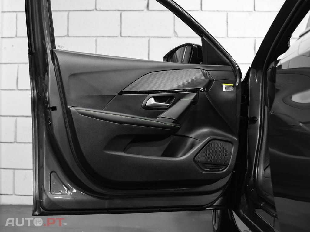 Peugeot 208 1.2 PureTech GT EAT8