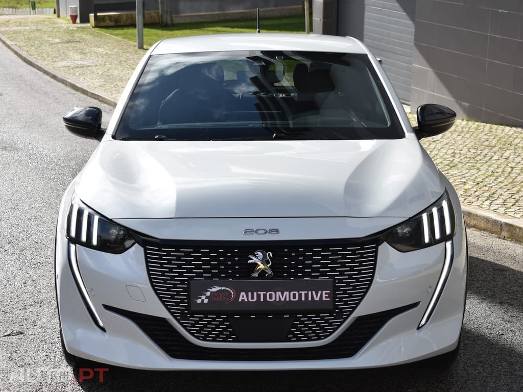 Peugeot E-208 50 kWh GT