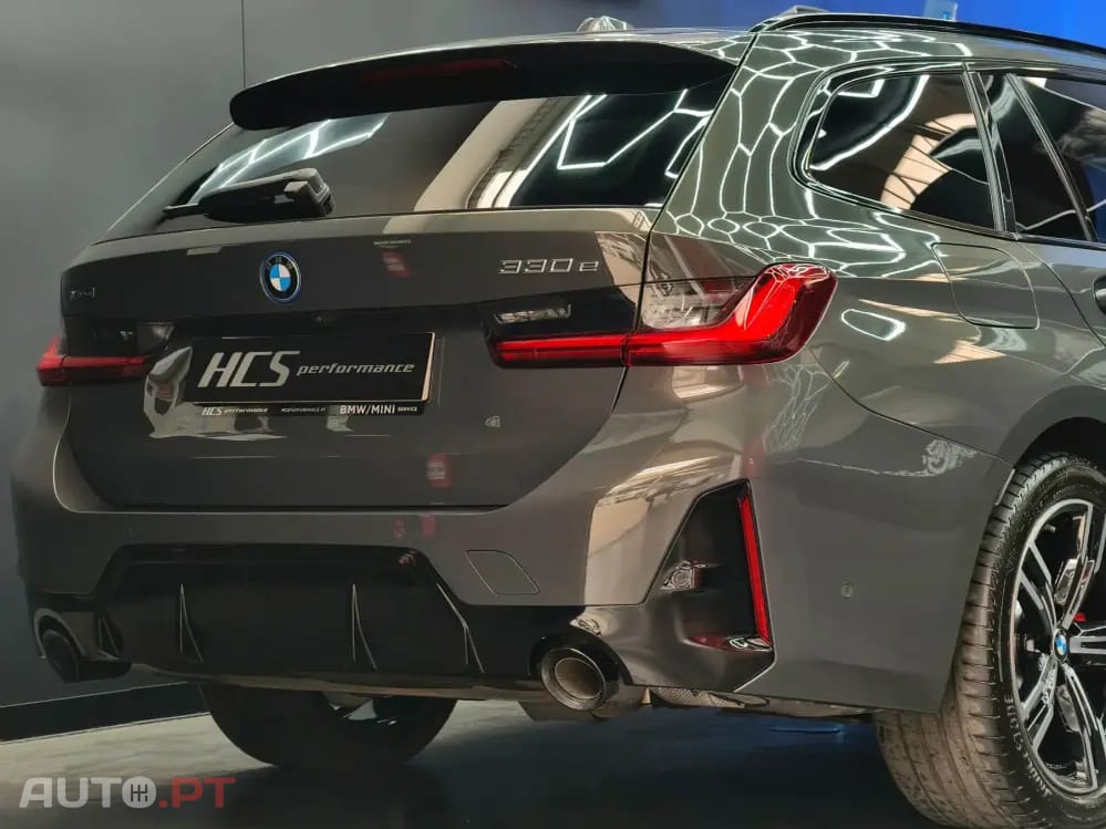 BMW 330 e Pack Desportivo M Pro Auto