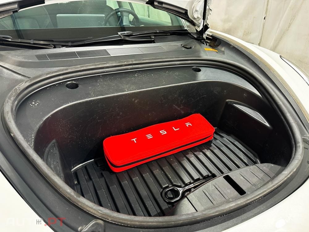 Tesla Model 3 Long Range AWD Dual Motor
