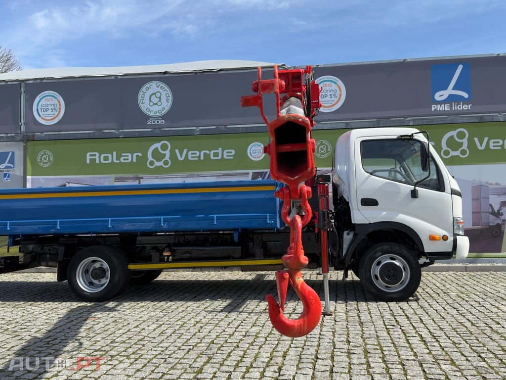 Toyota Dyna 7.5 T  GRUA + BASCULA