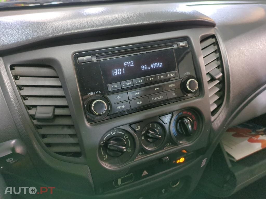 Mitsubishi L200 2.4 DI-D CD Invite 4WD