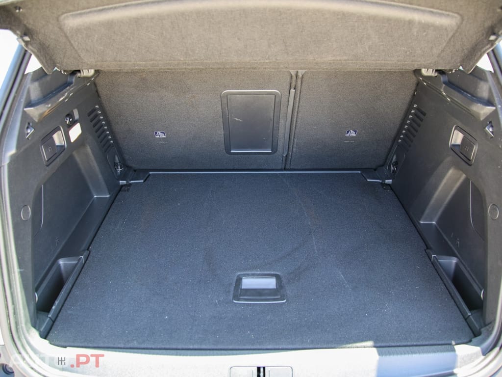 Peugeot 3008 1.5 BlueHDi Active