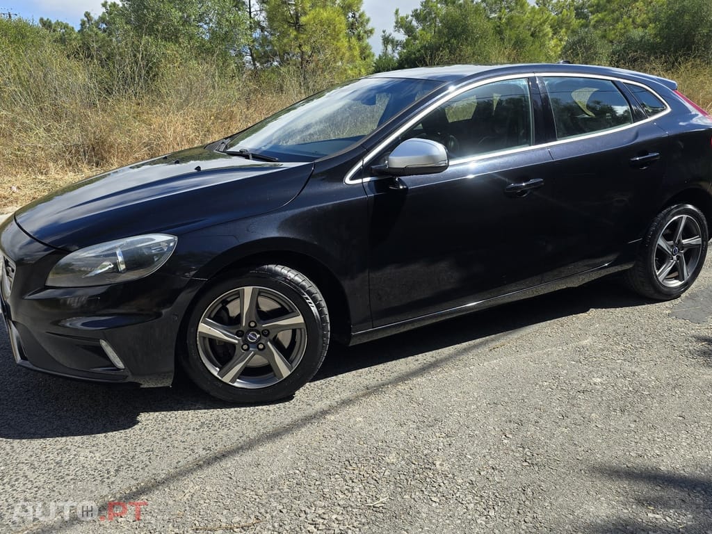 Volvo V40 2.0 D4 R-Design