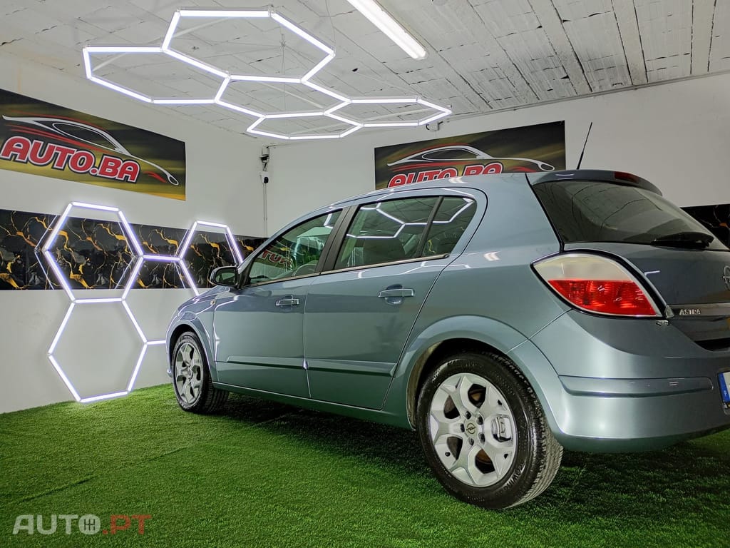 Opel Astra 1.7 CDTI Cosmo M5