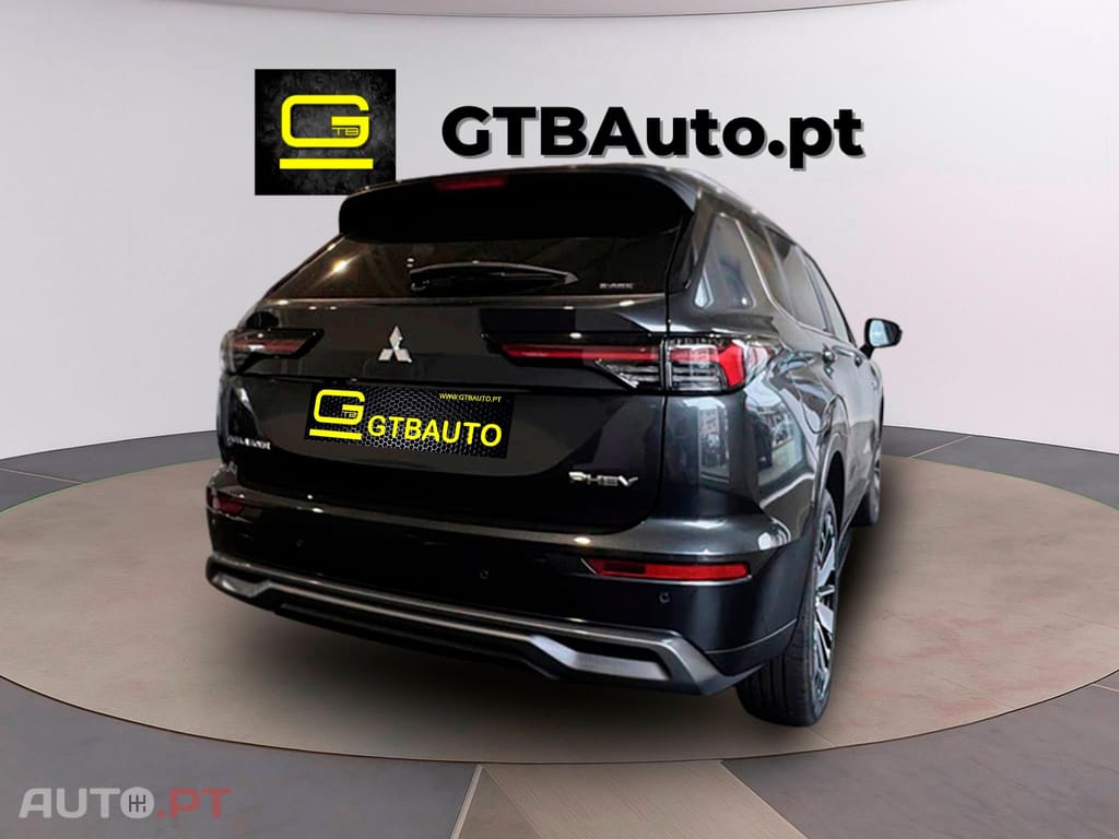 Mitsubishi Outlander PHEV Intense I.V.A DEDUTIVEL 